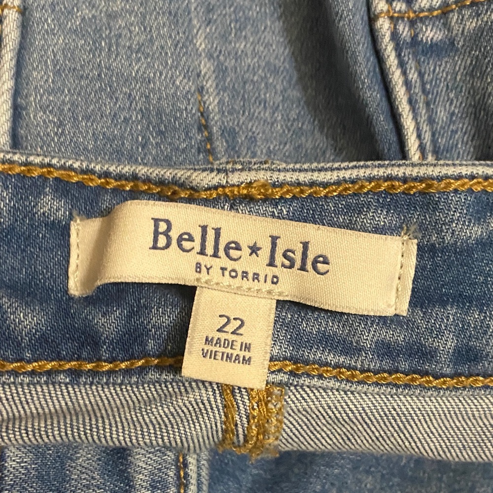 Belle*Isle by Torrid Classic Blue Women's Wide Ankle Jeans - Picture 2 of 6